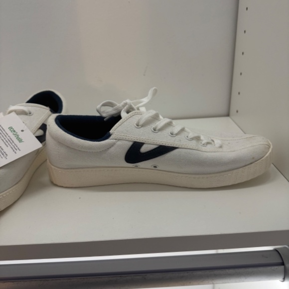 NWT white Tretorn sneakers size 9 - Picture 7 of 11